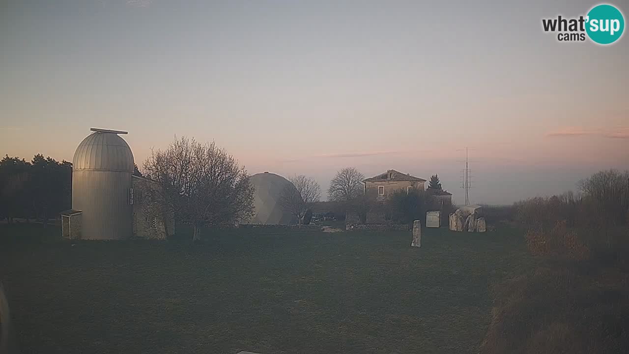 Višnjan Observatory Live Webcam – Explore the Sky, Asteroids, Comets, and Meteoroids