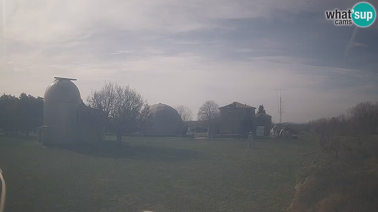 Cámara web en vivo del Observatorio de Višnjan: explora el cielo, los asteroides, cometas y meteoroides