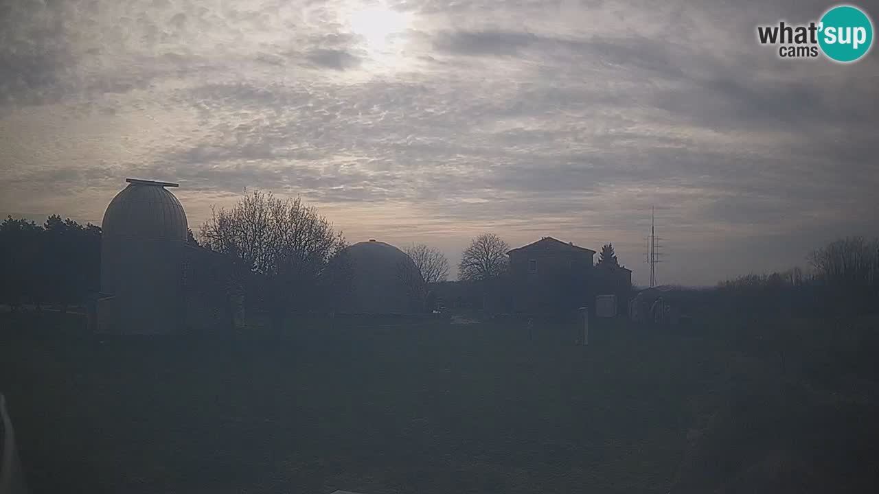 Observatorij Višnjan spletna kamera – Odkrivajte nebo, asteroide, komete in meteorite