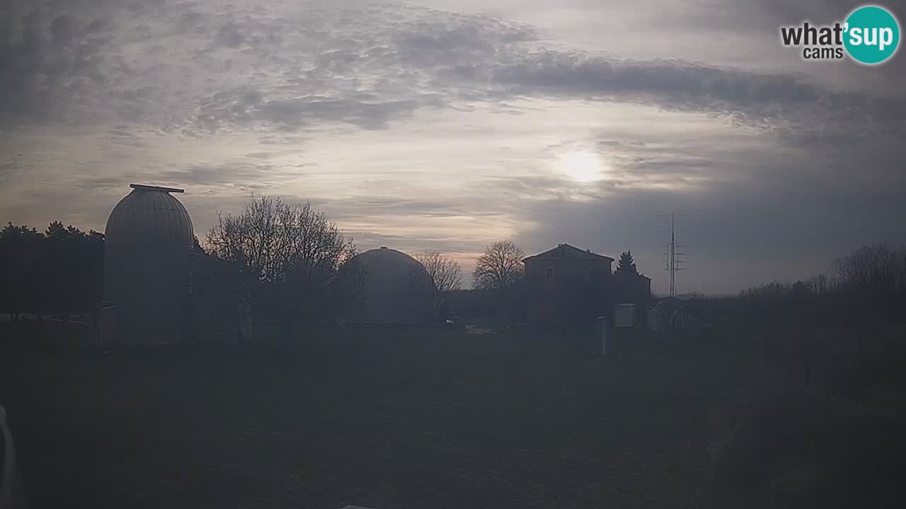 Observatorij Višnjan spletna kamera – Odkrivajte nebo, asteroide, komete in meteorite