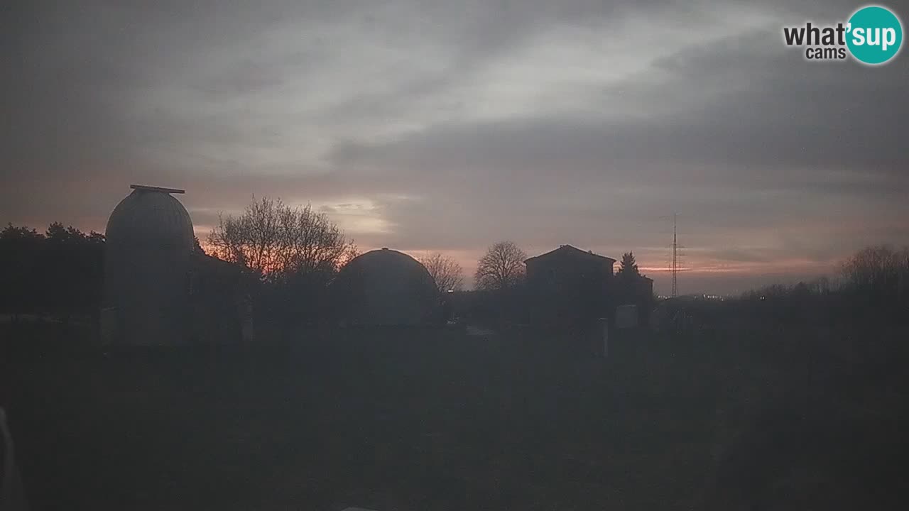 Observatorij Višnjan spletna kamera – Odkrivajte nebo, asteroide, komete in meteorite