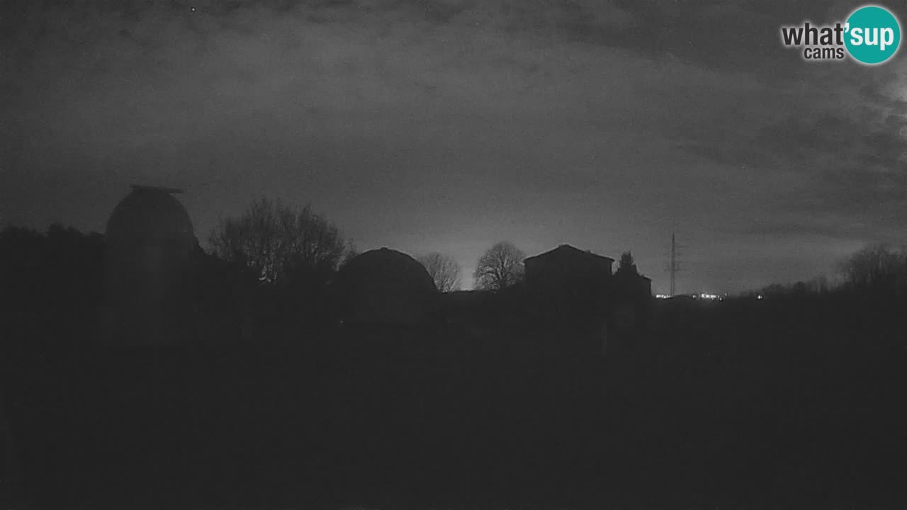Cámara web en vivo del Observatorio de Višnjan: explora el cielo, los asteroides, cometas y meteoroides