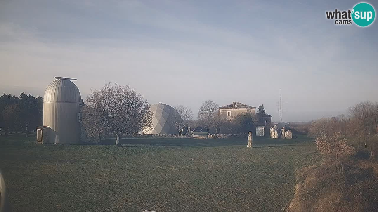 Observatorij Višnjan spletna kamera – Odkrivajte nebo, asteroide, komete in meteorite