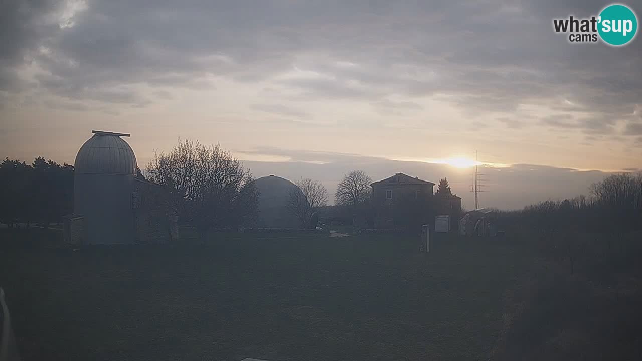 Višnjan Observatory Live Webcam – Explore the Sky, Asteroids, Comets, and Meteoroids