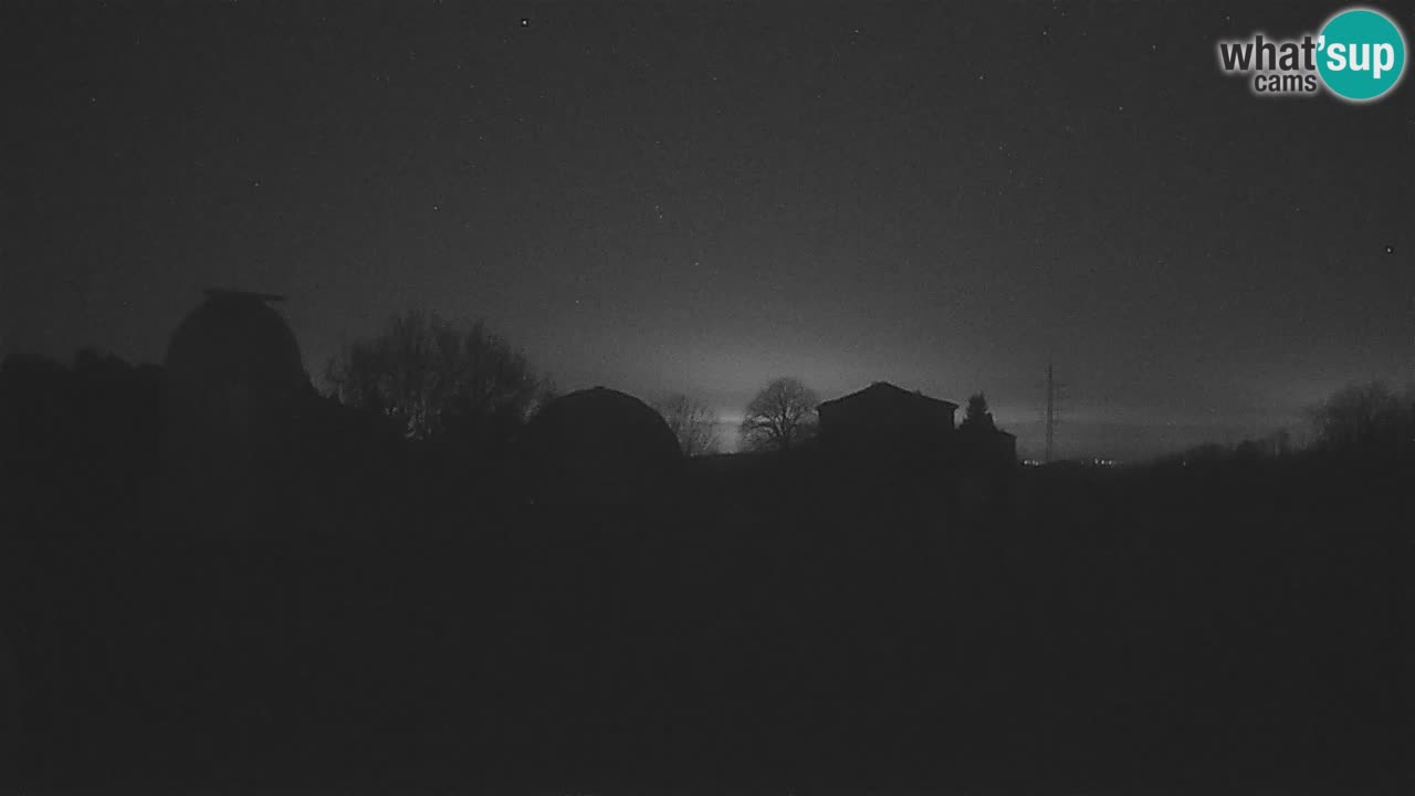 Cámara web en vivo del Observatorio de Višnjan: explora el cielo, los asteroides, cometas y meteoroides