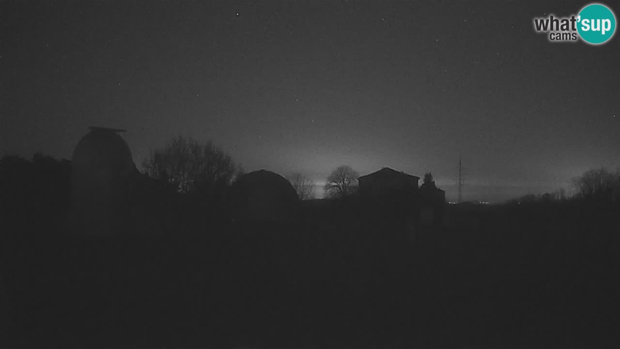 Višnjan Observatory Live Webcam – Explore the Sky, Asteroids, Comets, and Meteoroids