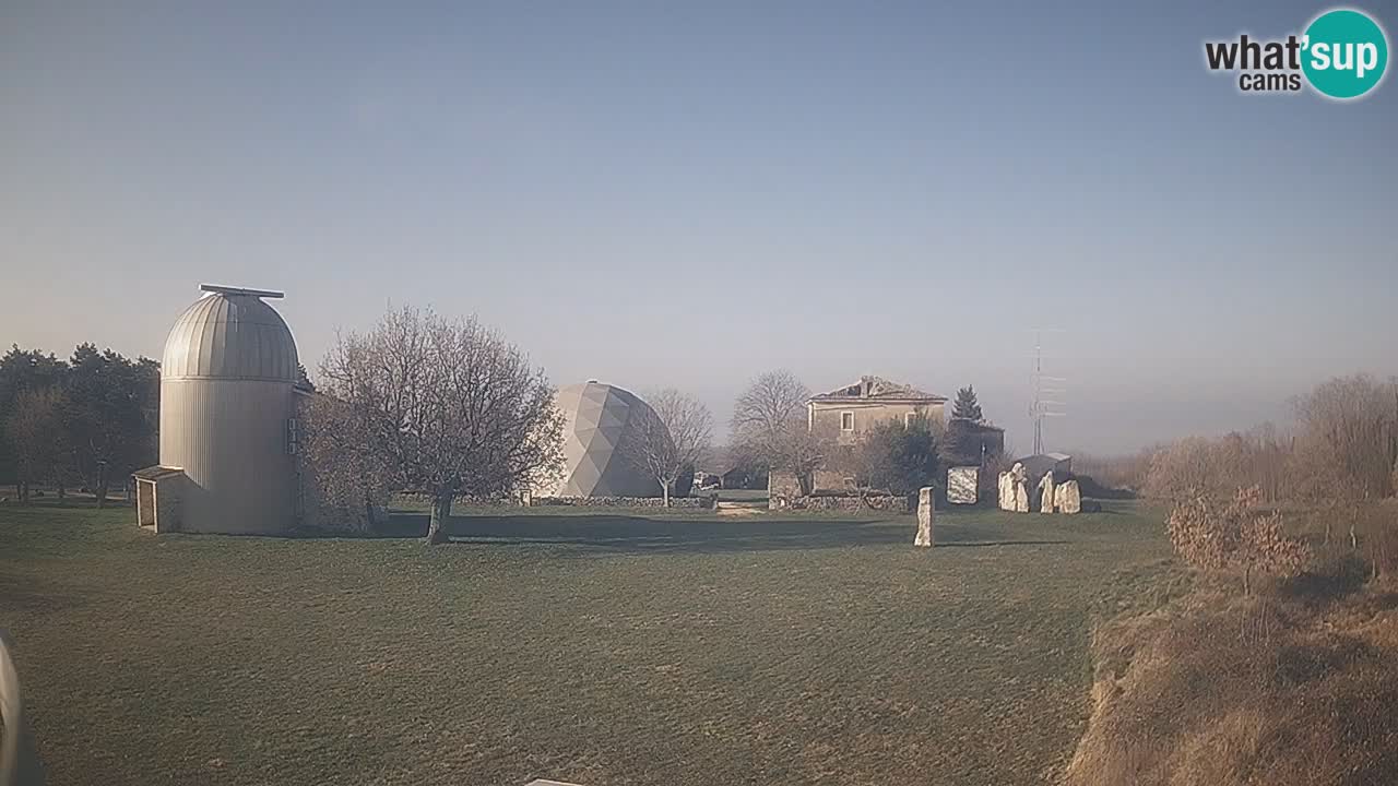Cámara web en vivo del Observatorio de Višnjan: explora el cielo, los asteroides, cometas y meteoroides