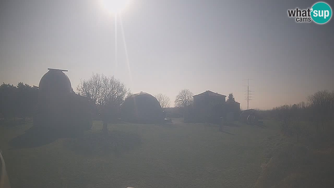 Webcam en direct de l’Observatoire de Višnjan – Explorez le ciel, les astéroïdes, les comètes et les météoroïdes