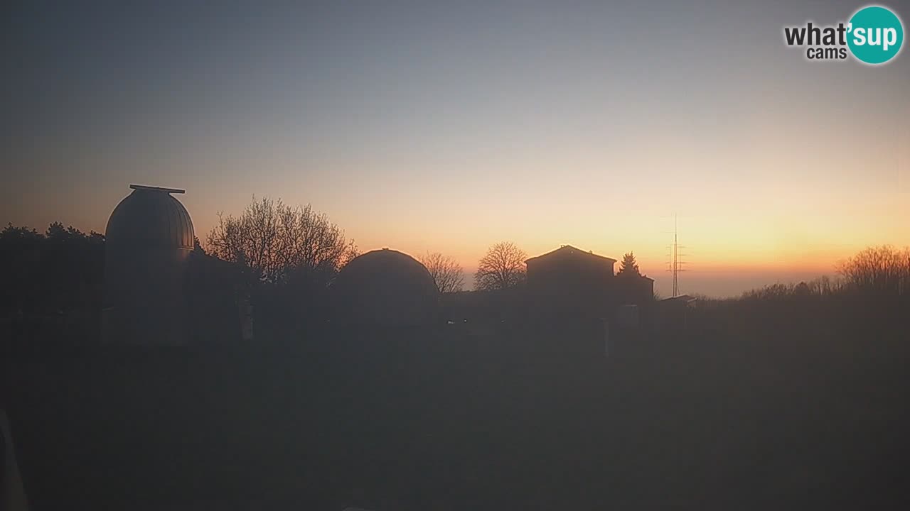 Observatorij Višnjan spletna kamera – Odkrivajte nebo, asteroide, komete in meteorite