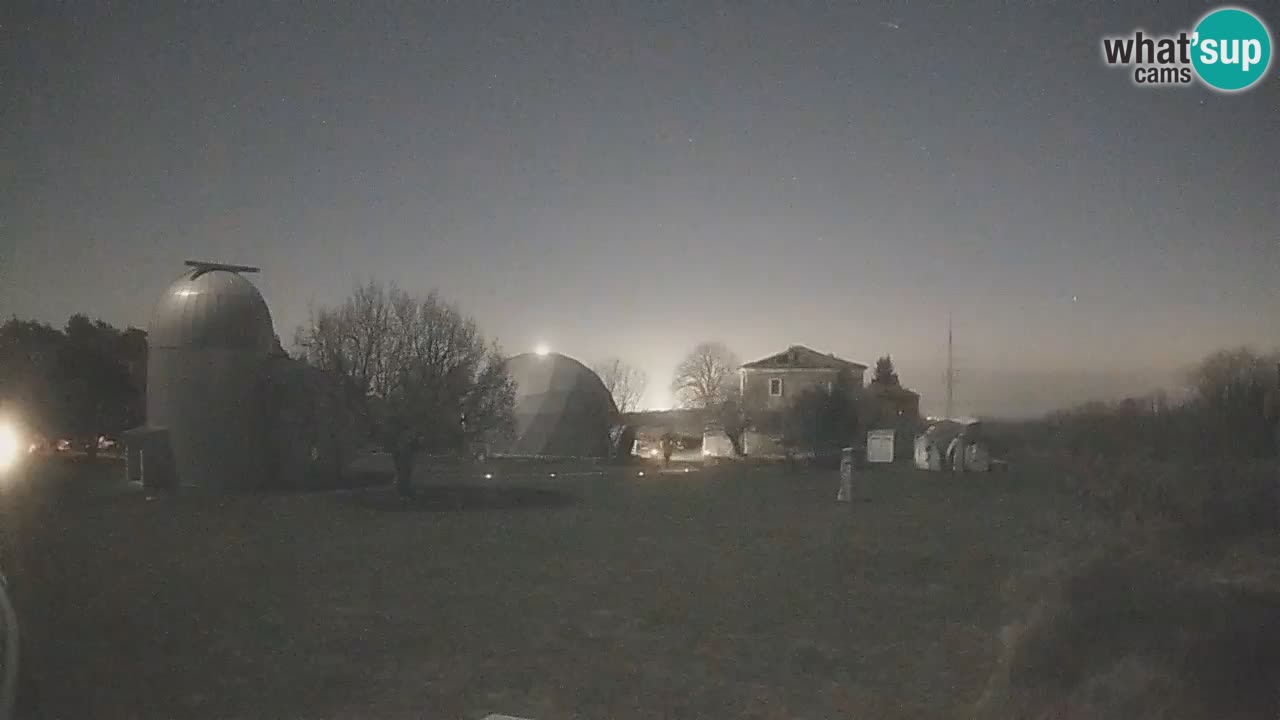 Observatorij Višnjan spletna kamera – Odkrivajte nebo, asteroide, komete in meteorite