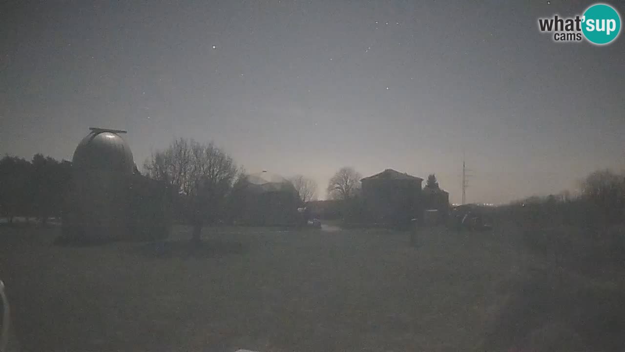 Višnjan-Observatorium Live Webcam – Explore the Sky, Asteroids, Comets, and Meteoroids