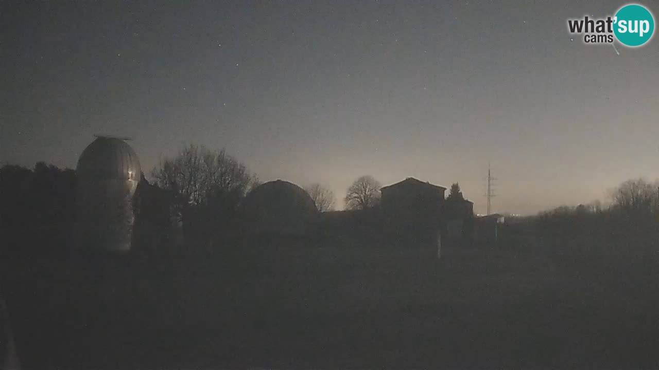 Višnjan-Observatorium Live Webcam – Explore the Sky, Asteroids, Comets, and Meteoroids