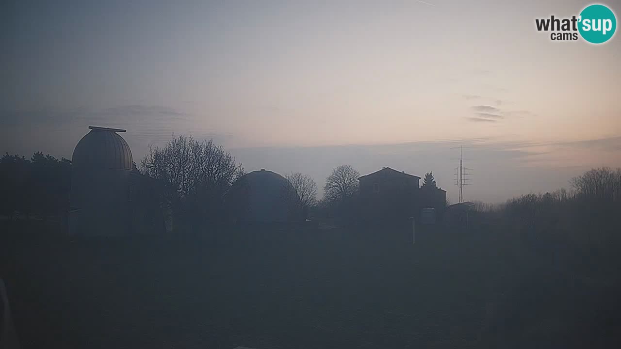 Cámara web en vivo del Observatorio de Višnjan: explora el cielo, los asteroides, cometas y meteoroides