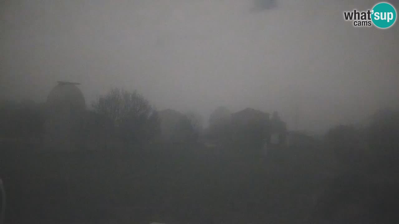 Webcam en direct de l&rsquo;Observatoire de Višnjan – Explorez le ciel, les astéroïdes, les comètes et les météoroïdes