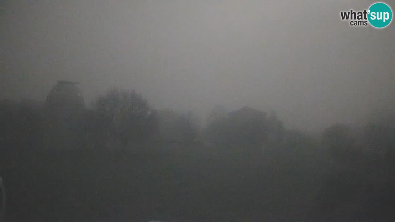 Webcam live dell’Osservatorio di  – Esplora il cielo, gli asteroidi, i comete e i meteoroidi.