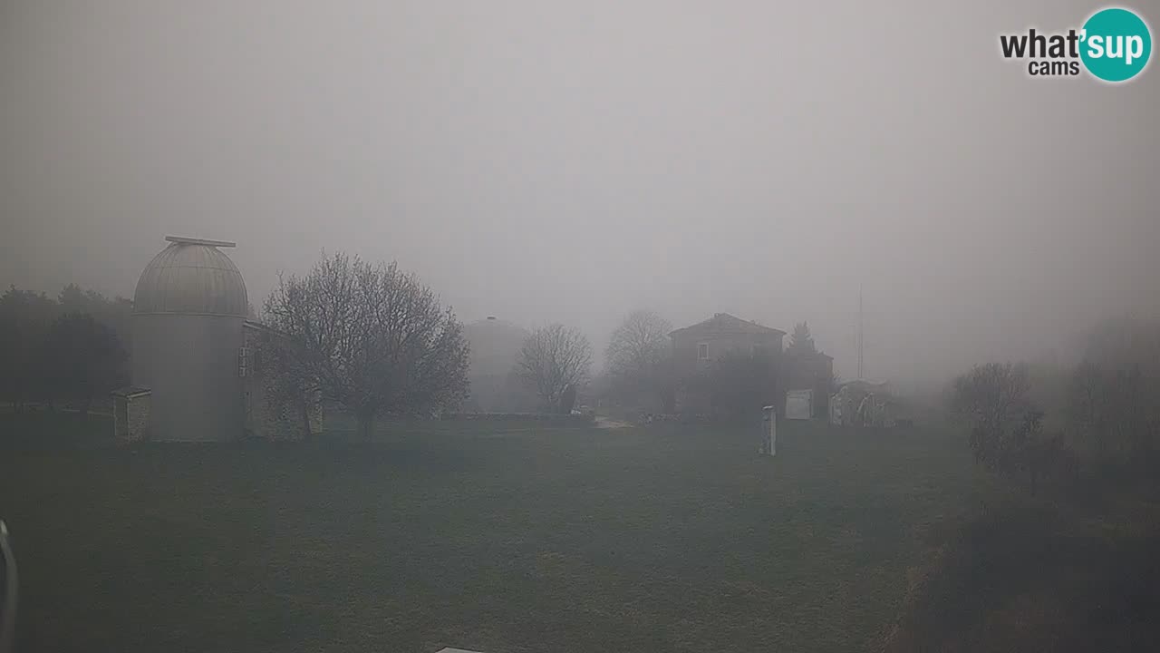 Višnjan-Observatorium Live Webcam – Explore the Sky, Asteroids, Comets, and Meteoroids