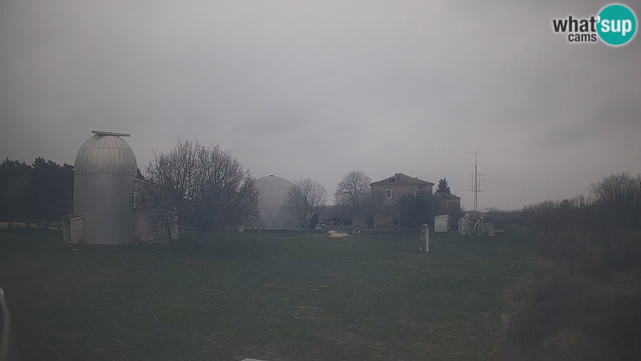 Cámara web en vivo del Observatorio de Višnjan: explora el cielo, los asteroides, cometas y meteoroides