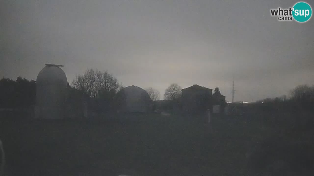 Cámara web en vivo del Observatorio de Višnjan: explora el cielo, los asteroides, cometas y meteoroides