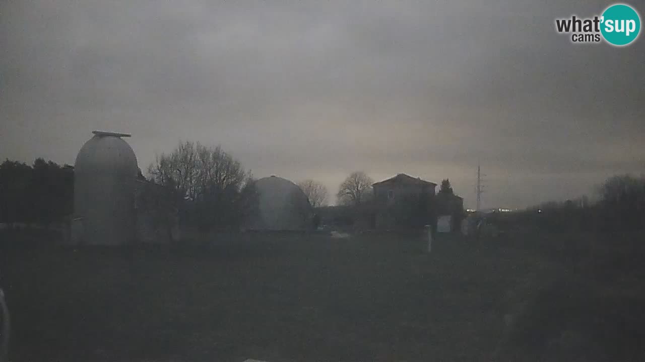 Cámara web en vivo del Observatorio de Višnjan: explora el cielo, los asteroides, cometas y meteoroides