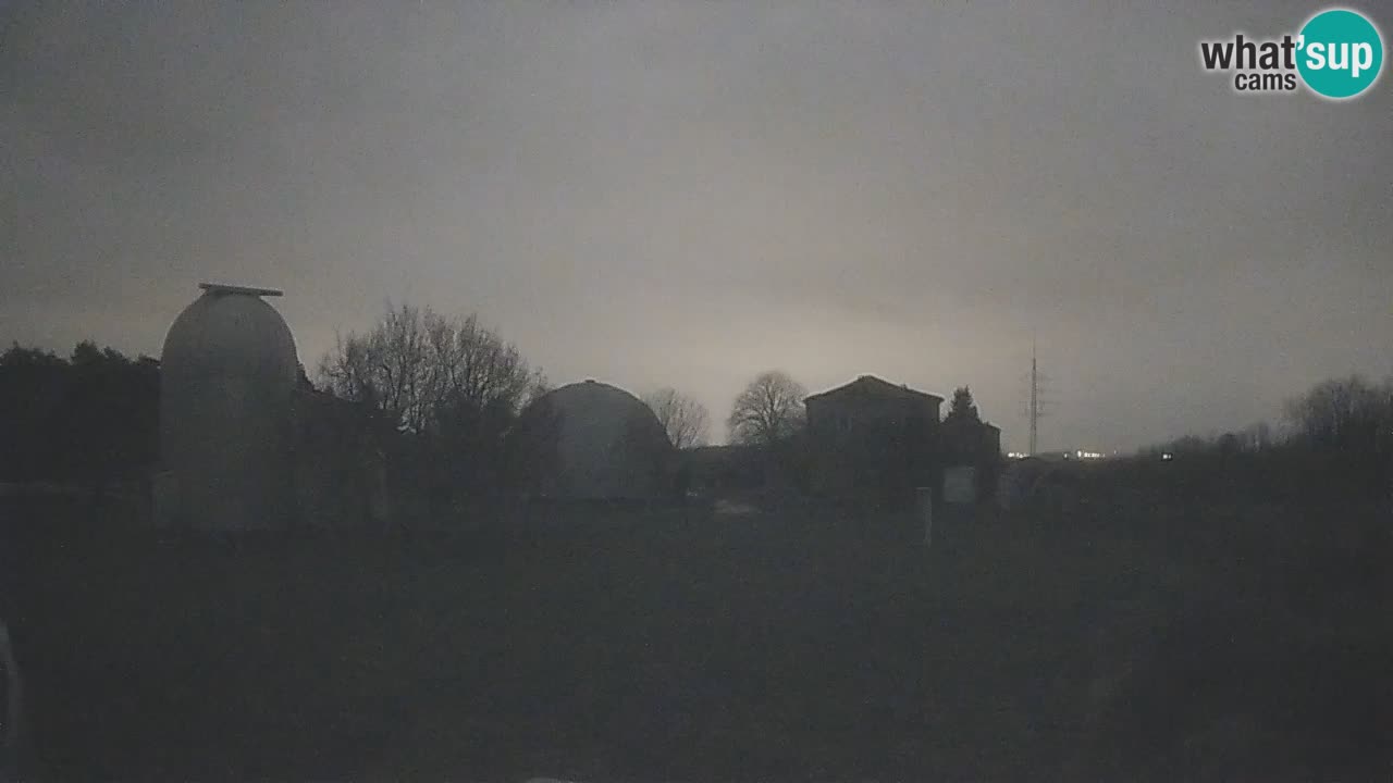 Višnjan-Observatorium Live Webcam – Explore the Sky, Asteroids, Comets, and Meteoroids