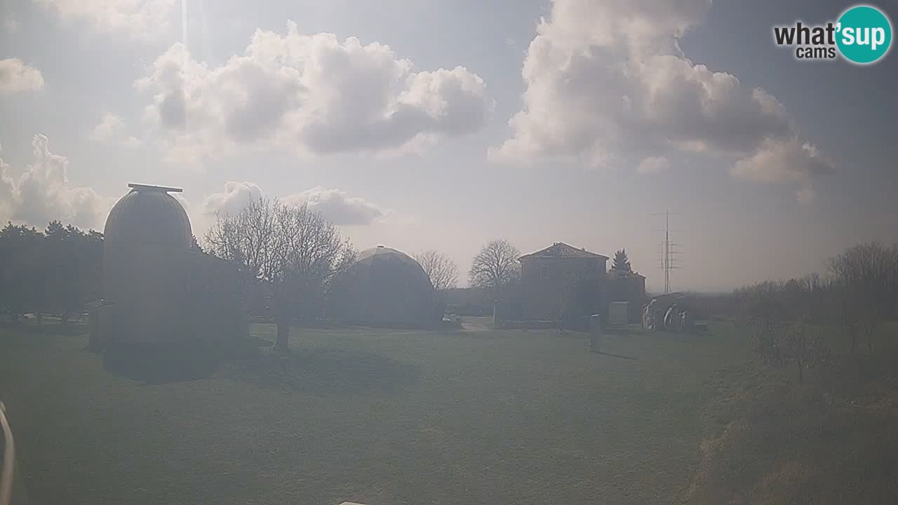 Webcam en direct de l’Observatoire de Višnjan – Explorez le ciel, les astéroïdes, les comètes et les météoroïdes