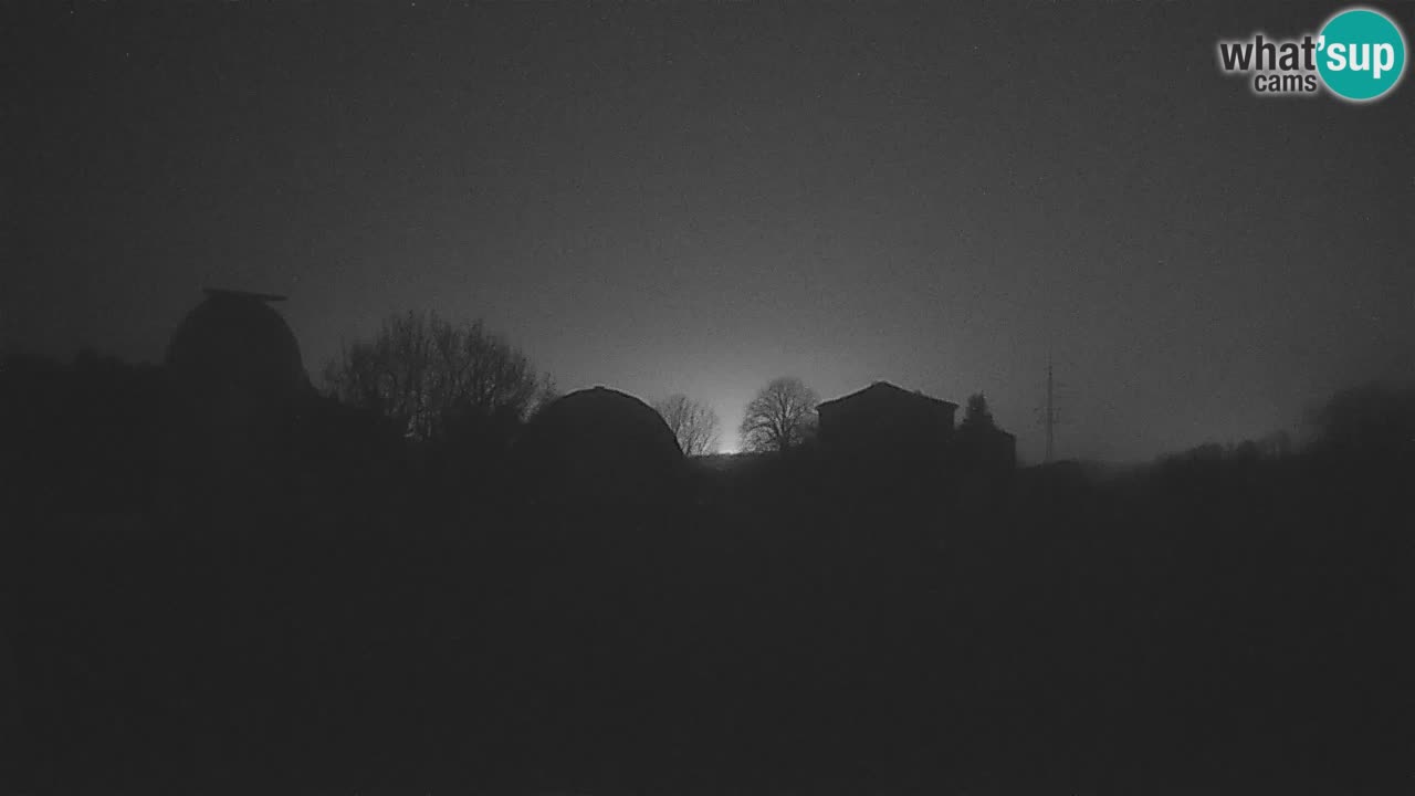 Višnjan Observatory Live Webcam – Explore the Sky, Asteroids, Comets, and Meteoroids