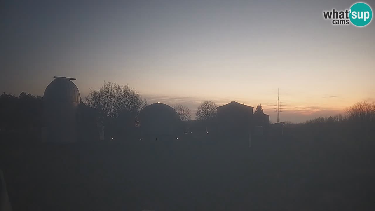 Observatorij Višnjan spletna kamera – Odkrivajte nebo, asteroide, komete in meteorite