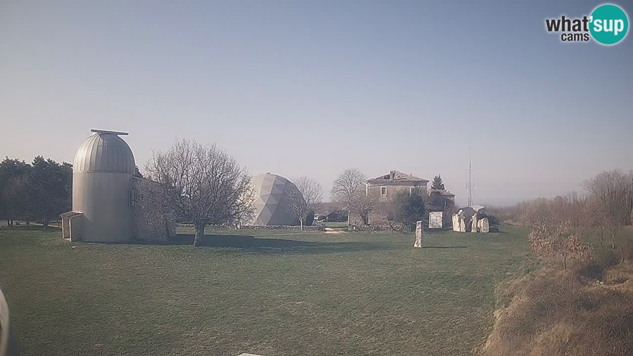 Cámara web en vivo del Observatorio de Višnjan: explora el cielo, los asteroides, cometas y meteoroides