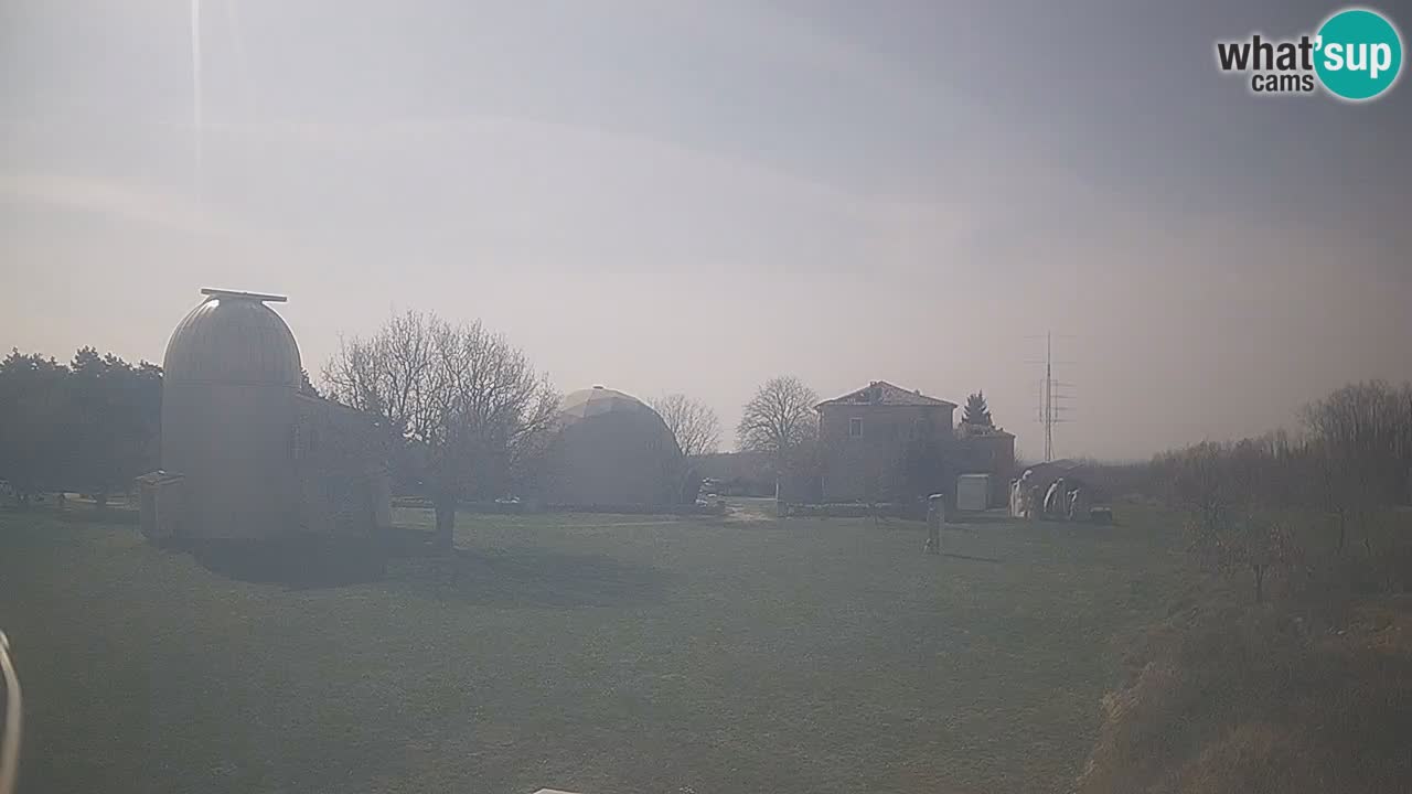 Višnjan-Observatorium Live Webcam – Explore the Sky, Asteroids, Comets, and Meteoroids