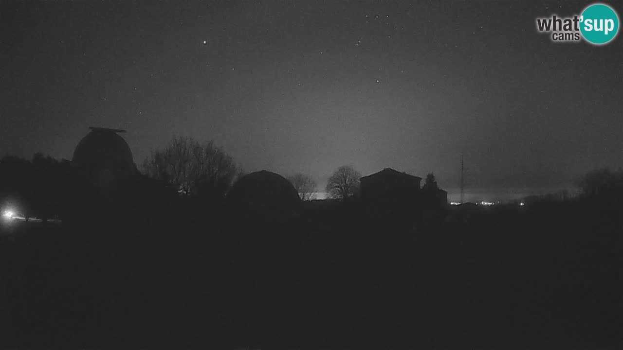 Višnjan-Observatorium Live Webcam – Explore the Sky, Asteroids, Comets, and Meteoroids