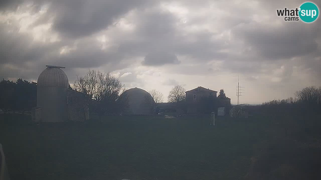 Višnjan-Observatorium Live Webcam – Explore the Sky, Asteroids, Comets, and Meteoroids