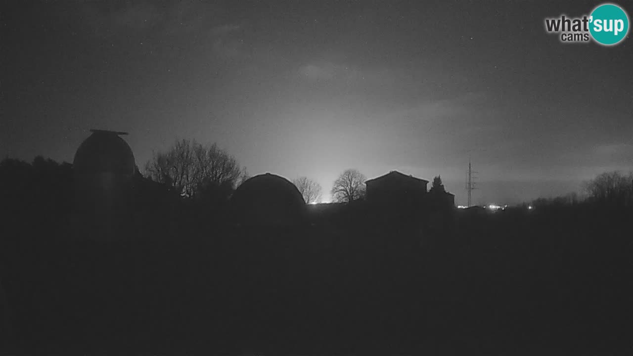 Višnjan-Observatorium Live Webcam – Explore the Sky, Asteroids, Comets, and Meteoroids