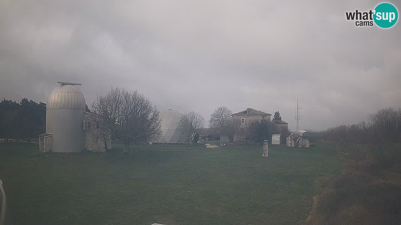 Cámara web en vivo del Observatorio de Višnjan: explora el cielo, los asteroides, cometas y meteoroides