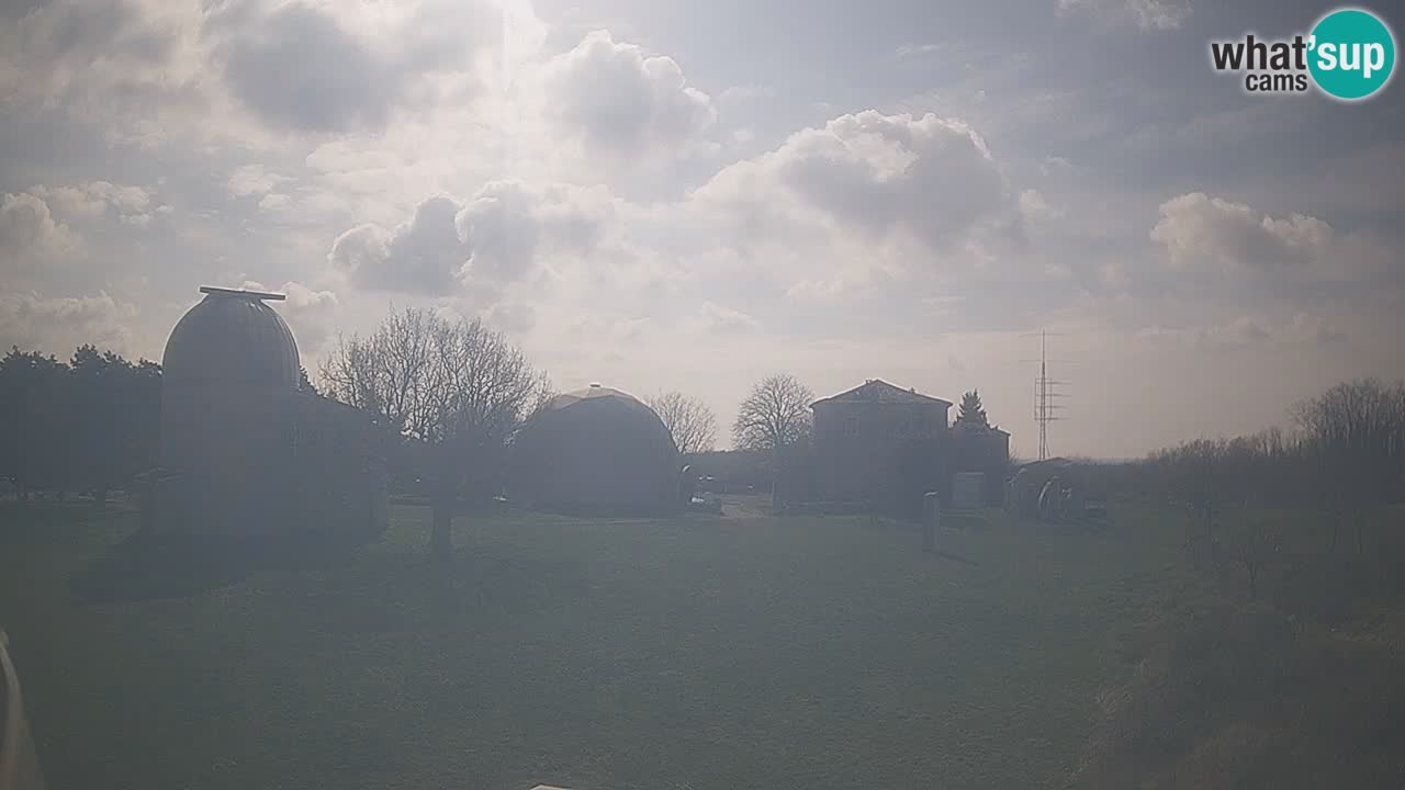 Webcam en direct de l’Observatoire de Višnjan – Explorez le ciel, les astéroïdes, les comètes et les météoroïdes