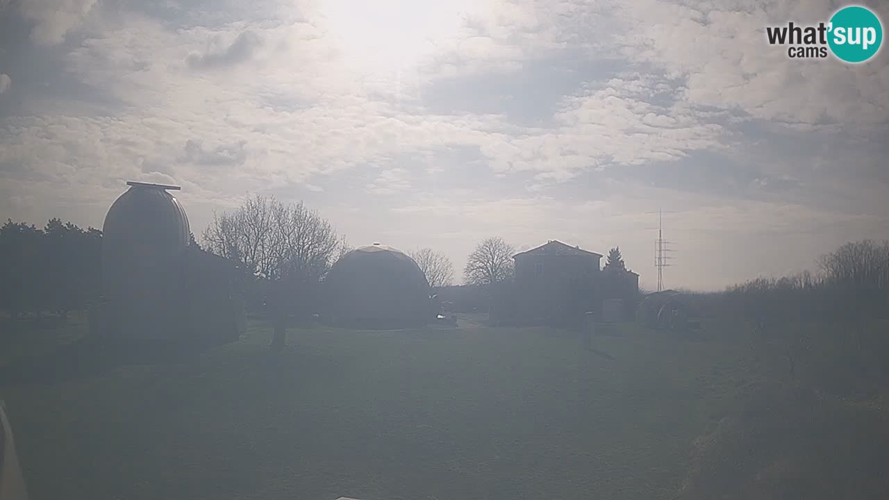 Višnjan-Observatorium Live Webcam – Explore the Sky, Asteroids, Comets, and Meteoroids