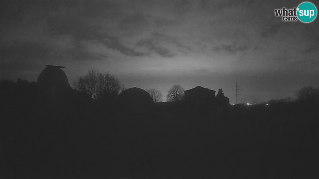 Webcam en direct de l’Observatoire de Višnjan – Explorez le ciel, les astéroïdes, les comètes et les météoroïdes