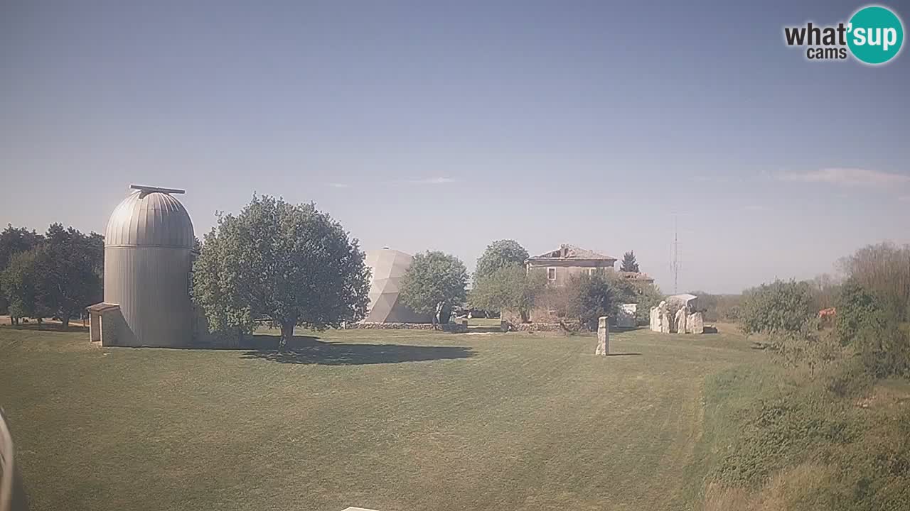 Cámara web en vivo del Observatorio de Višnjan: explora el cielo, los asteroides, cometas y meteoroides