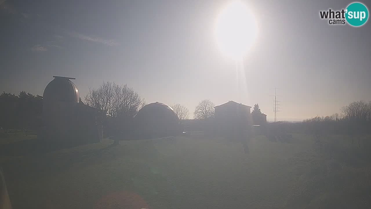 Cámara web en vivo del Observatorio de Višnjan: explora el cielo, los asteroides, cometas y meteoroides