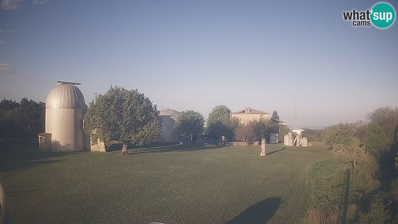 Observatorij Višnjan spletna kamera – Odkrivajte nebo, asteroide, komete in meteorite