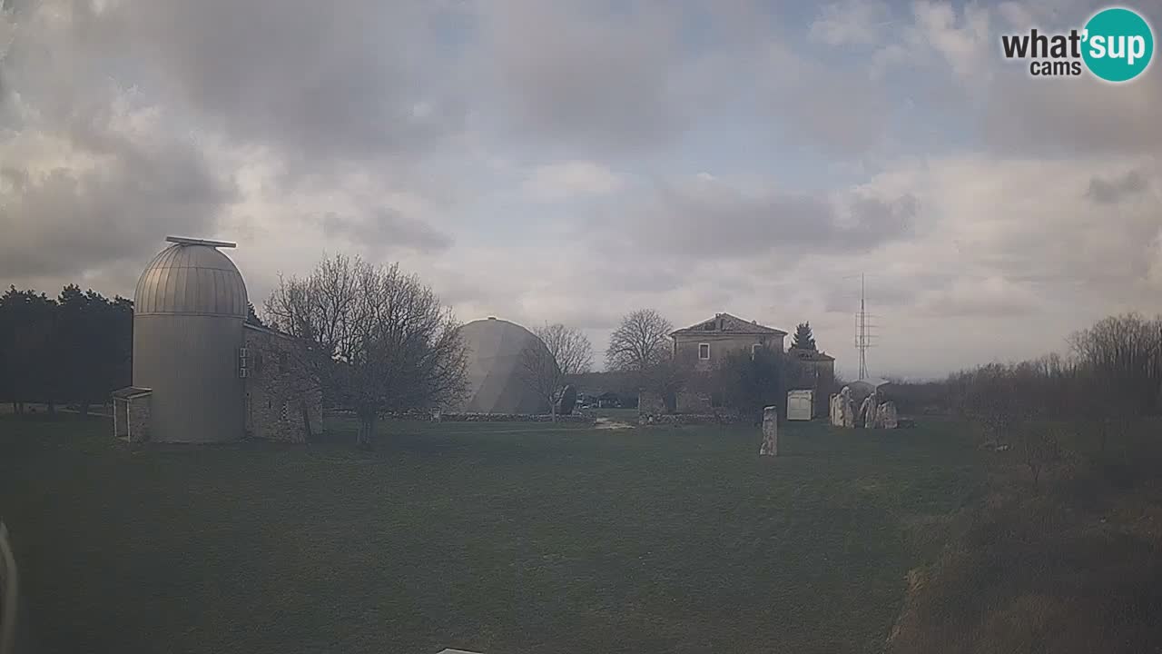 Višnjan Observatory Live Webcam – Explore the Sky, Asteroids, Comets, and Meteoroids