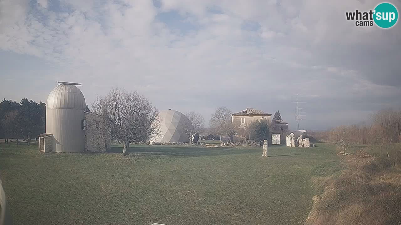 Cámara web en vivo del Observatorio de Višnjan: explora el cielo, los asteroides, cometas y meteoroides