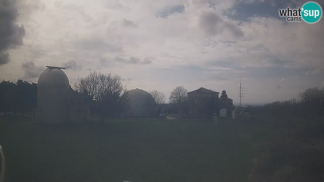 Webcam en direct de l’Observatoire de Višnjan – Explorez le ciel, les astéroïdes, les comètes et les météoroïdes