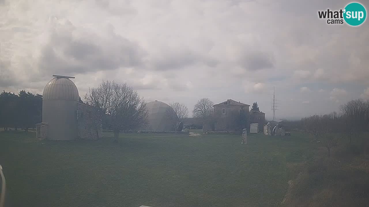 Observatorij Višnjan spletna kamera – Odkrivajte nebo, asteroide, komete in meteorite