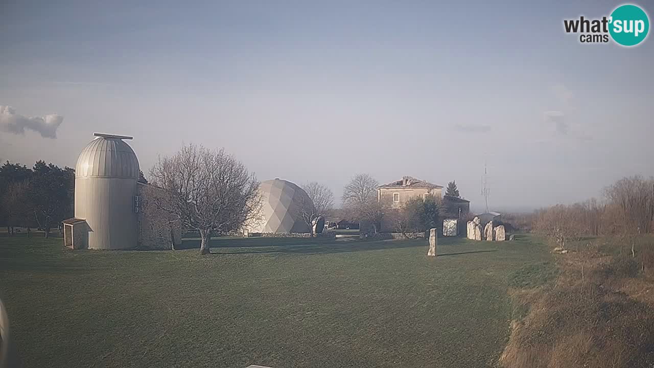 Višnjan Observatory Live Webcam – Explore the Sky, Asteroids, Comets, and Meteoroids