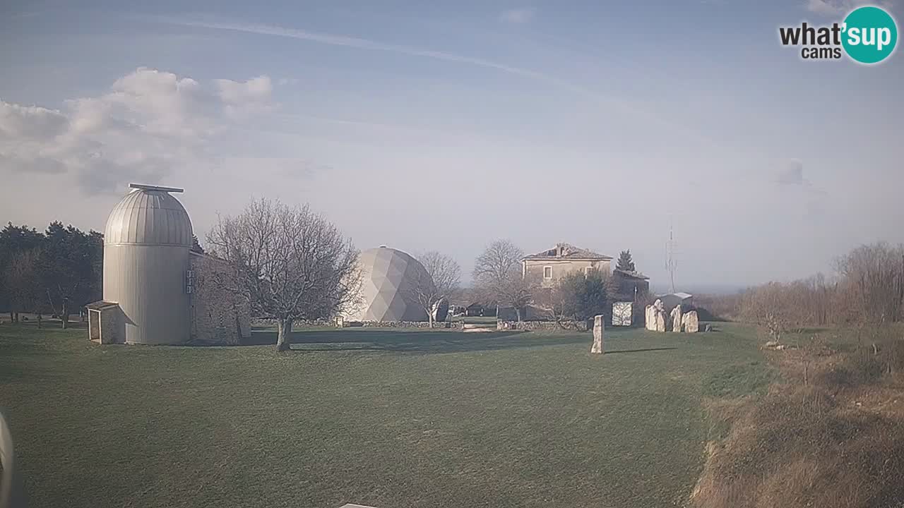 Višnjan Observatory Live Webcam – Explore the Sky, Asteroids, Comets, and Meteoroids