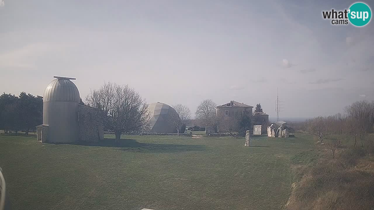 Cámara web en vivo del Observatorio de Višnjan: explora el cielo, los asteroides, cometas y meteoroides