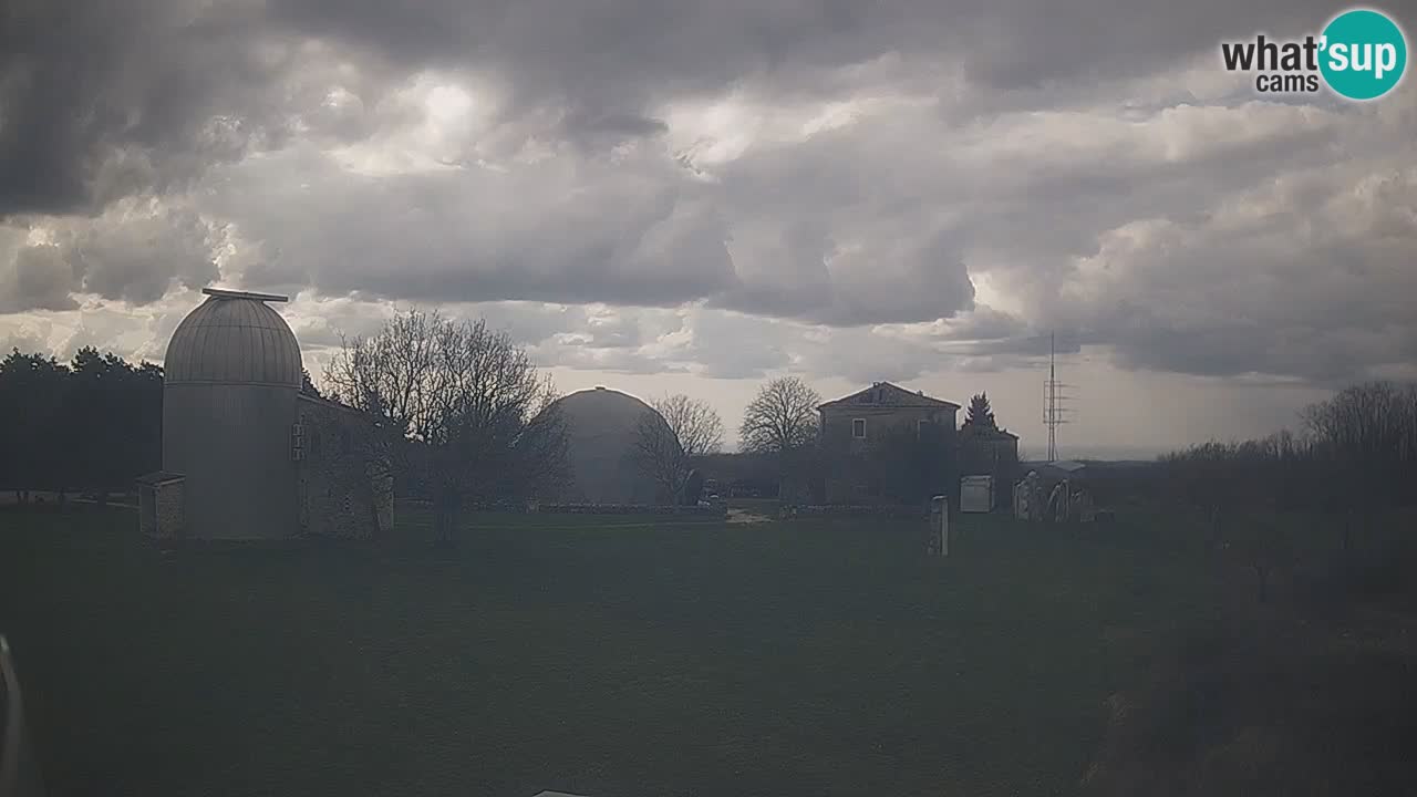 Višnjan Observatory Live Webcam – Explore the Sky, Asteroids, Comets, and Meteoroids