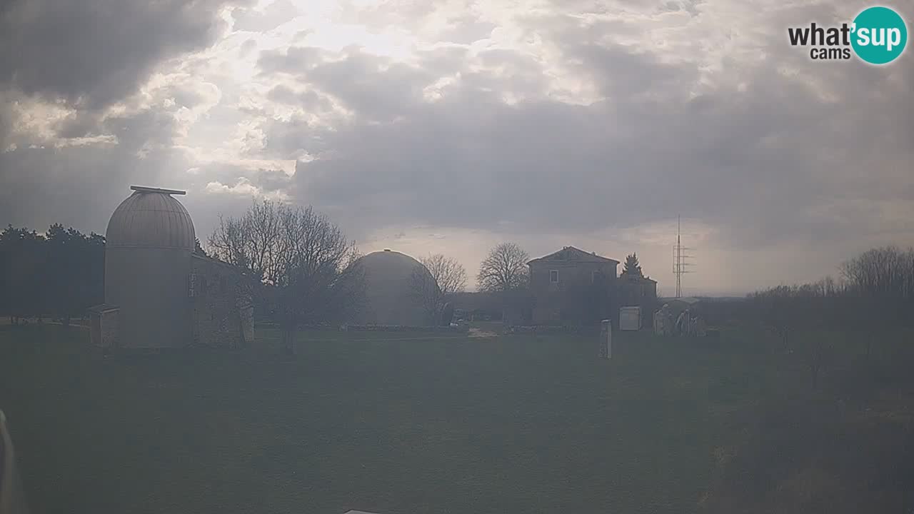 Višnjan Observatory Live Webcam – Explore the Sky, Asteroids, Comets, and Meteoroids