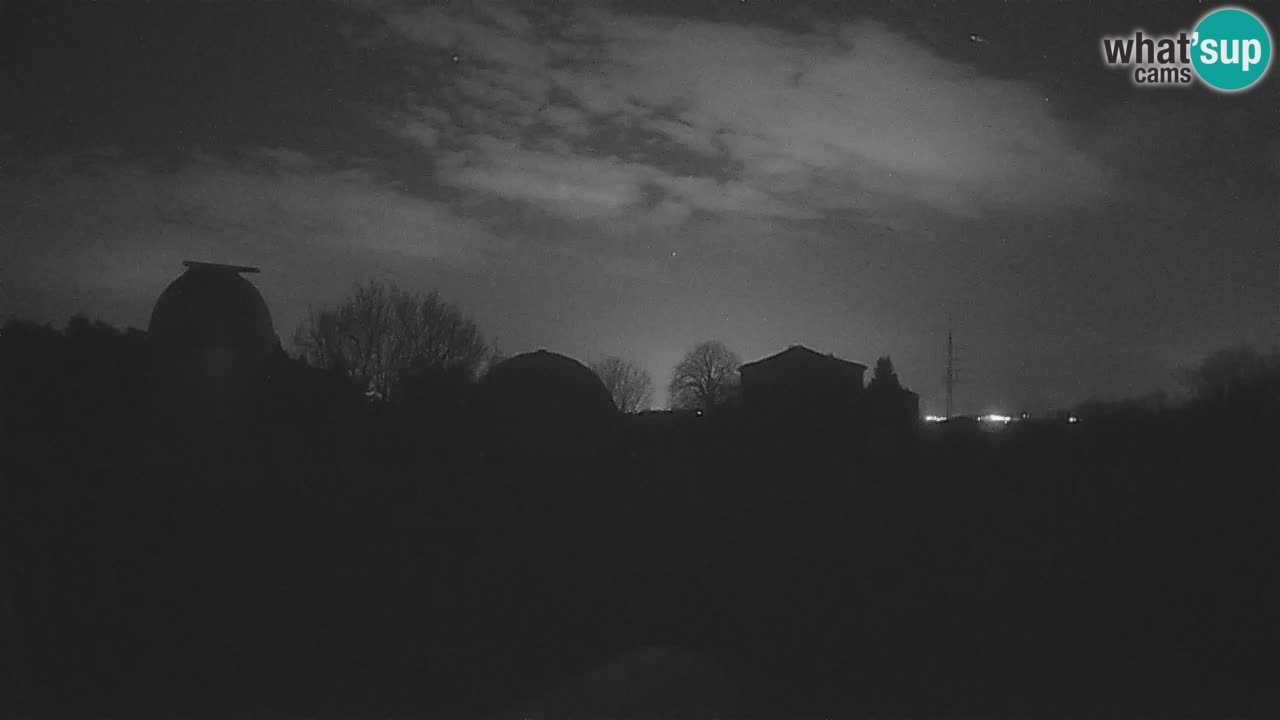 Višnjan Observatory Live Webcam – Explore the Sky, Asteroids, Comets, and Meteoroids