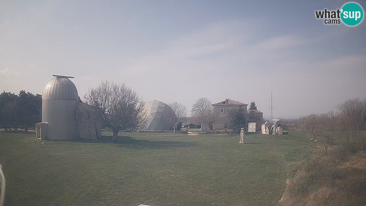 Observatorij Višnjan spletna kamera – Odkrivajte nebo, asteroide, komete in meteorite